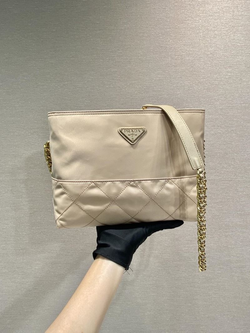 Pra*a tote bags